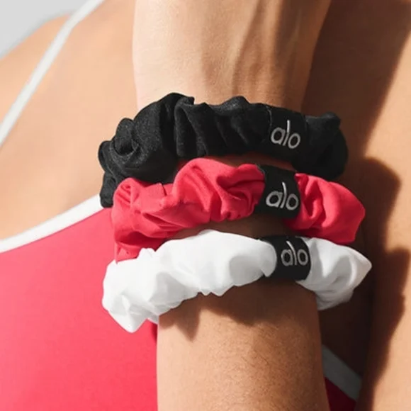 Alo yoga Fresh Mini Scrunchie (3-Pack), Candy Red/Black/White